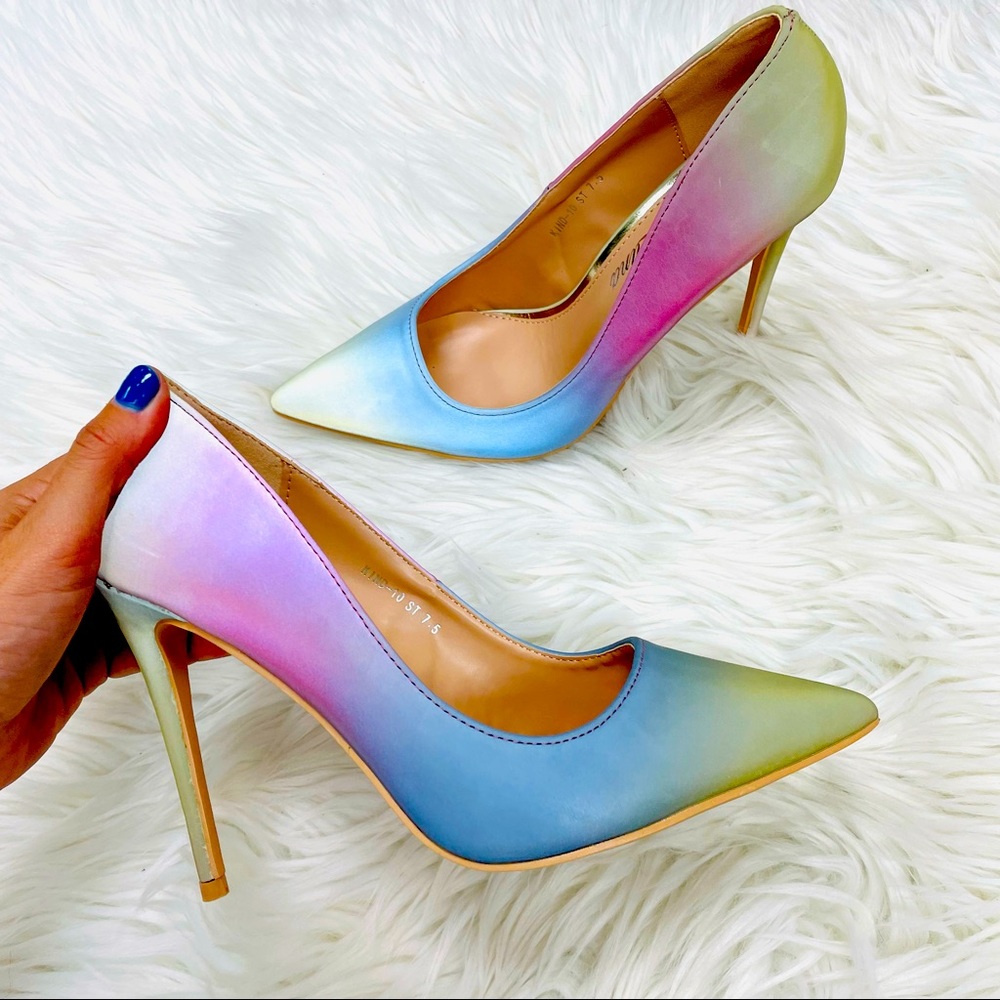 Bella Luna iridescent multi pump